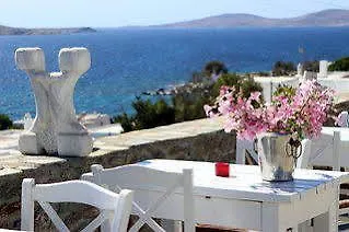 Voula & Tourlos